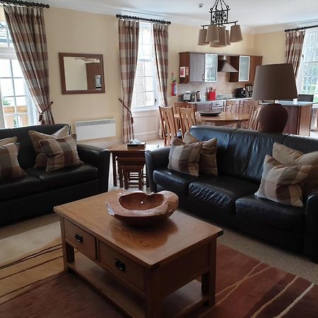 Cameron House On Loch Lomond Alexandria Eksteriør billede The interior of a typical apartment at the hotel
