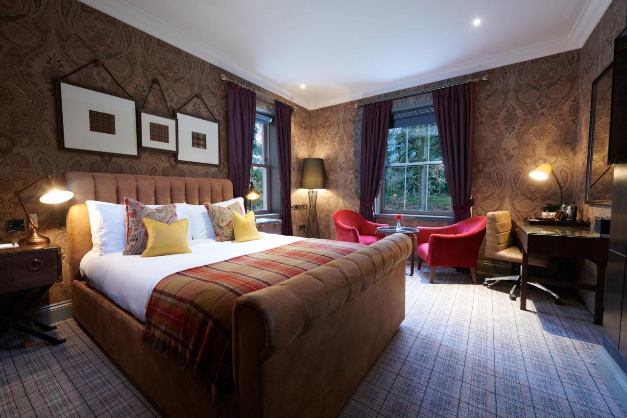 Cameron House On Loch Lomond Alexandria Eksteriør billede A bedroom at The Grove